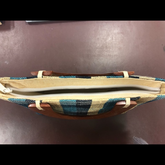 Clutch striped blue & beige with wooden handles. - Picture 7 of 8